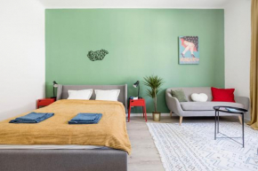 Stylish and colourful apartment in the city centre